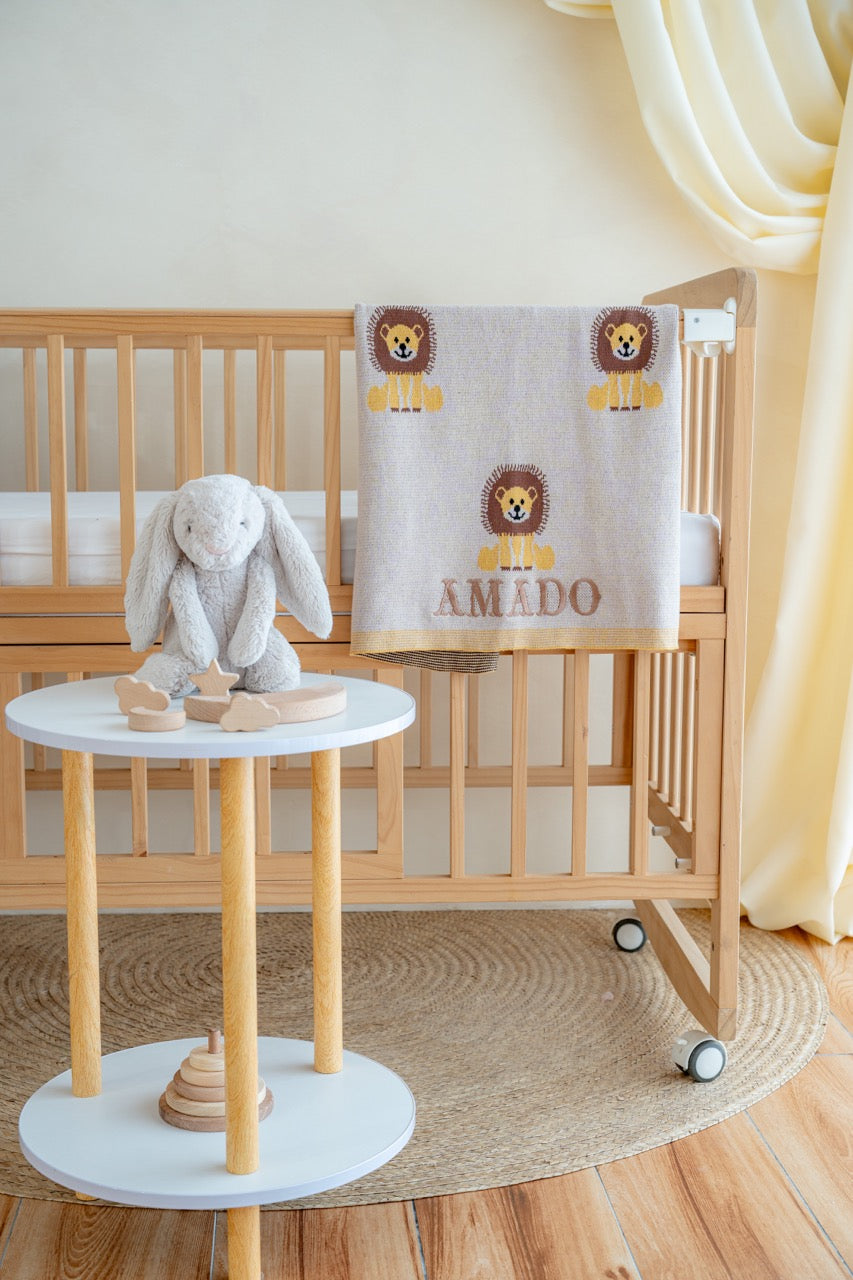 Snuggly Lion Cotton Knit Blanket