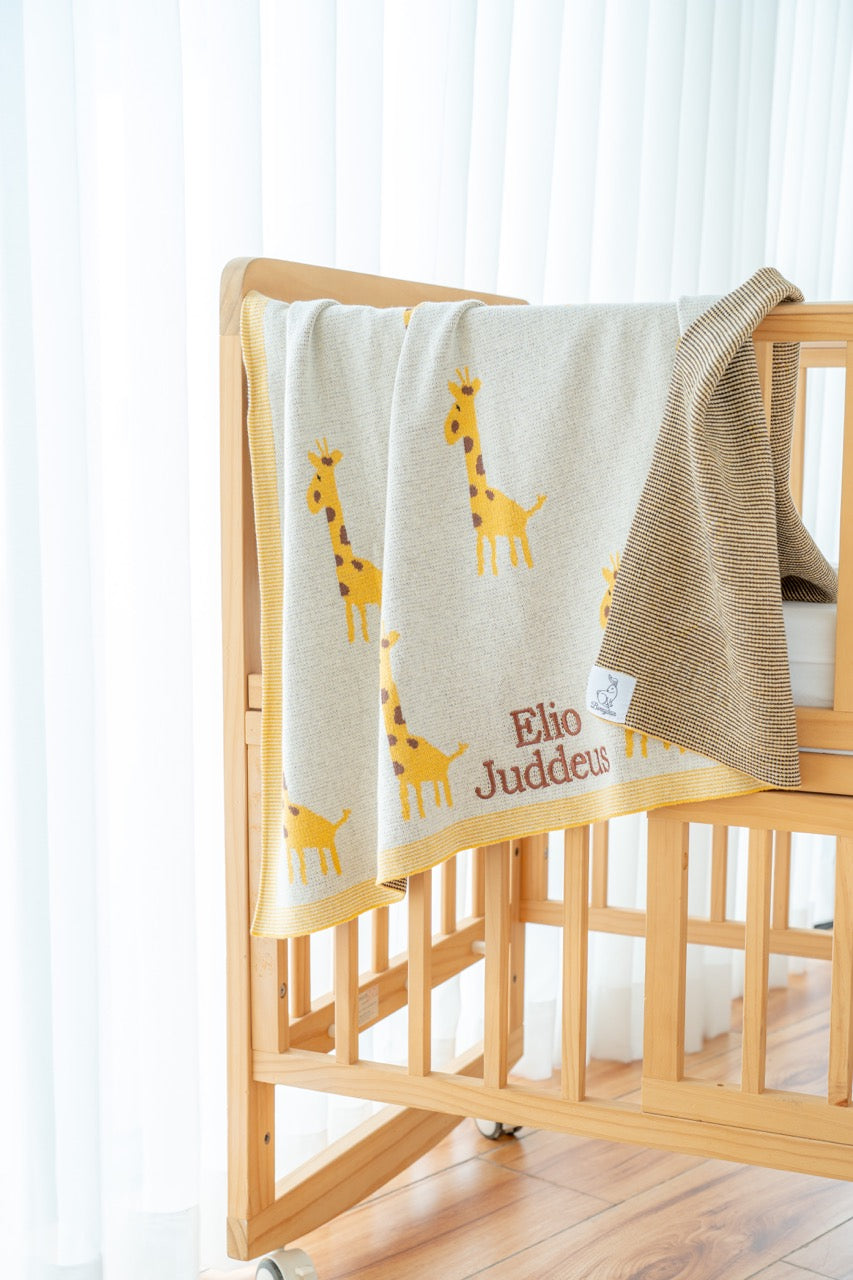Gentle Giraffe Cotton Knit Blanket